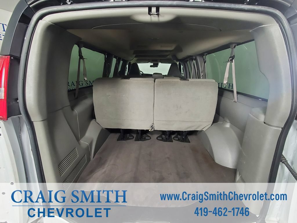 Used 2024 Chevrolet Express 3500 LT w/ LT Preferred Equipment Group RWD image 6
