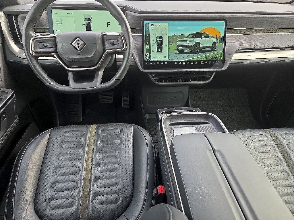 Used 2025 Rivian R1T Adventure Dual AWD/4WD image 12
