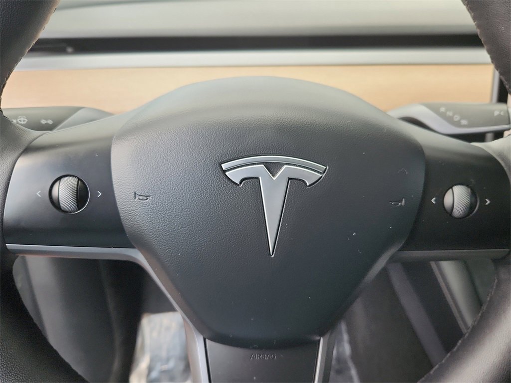 Used 2021 Tesla Model Y Long Range image 21