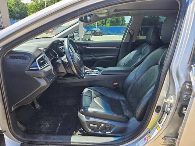 Used 2018 Toyota Camry XSE FWD image 6