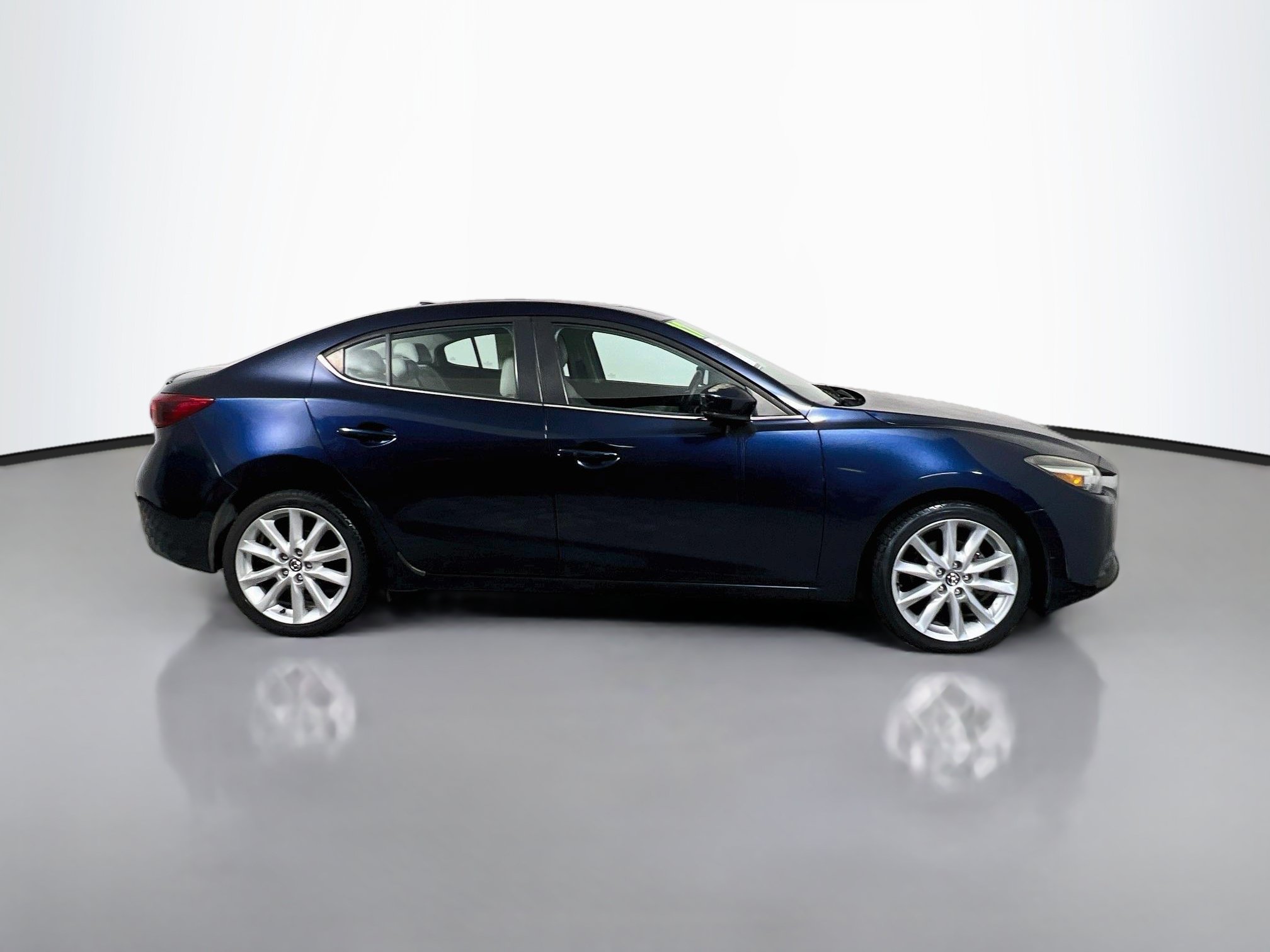 Used 2017 MAZDA MAZDA3 Grand Touring w/ Premium Equipment Package FWD image 3