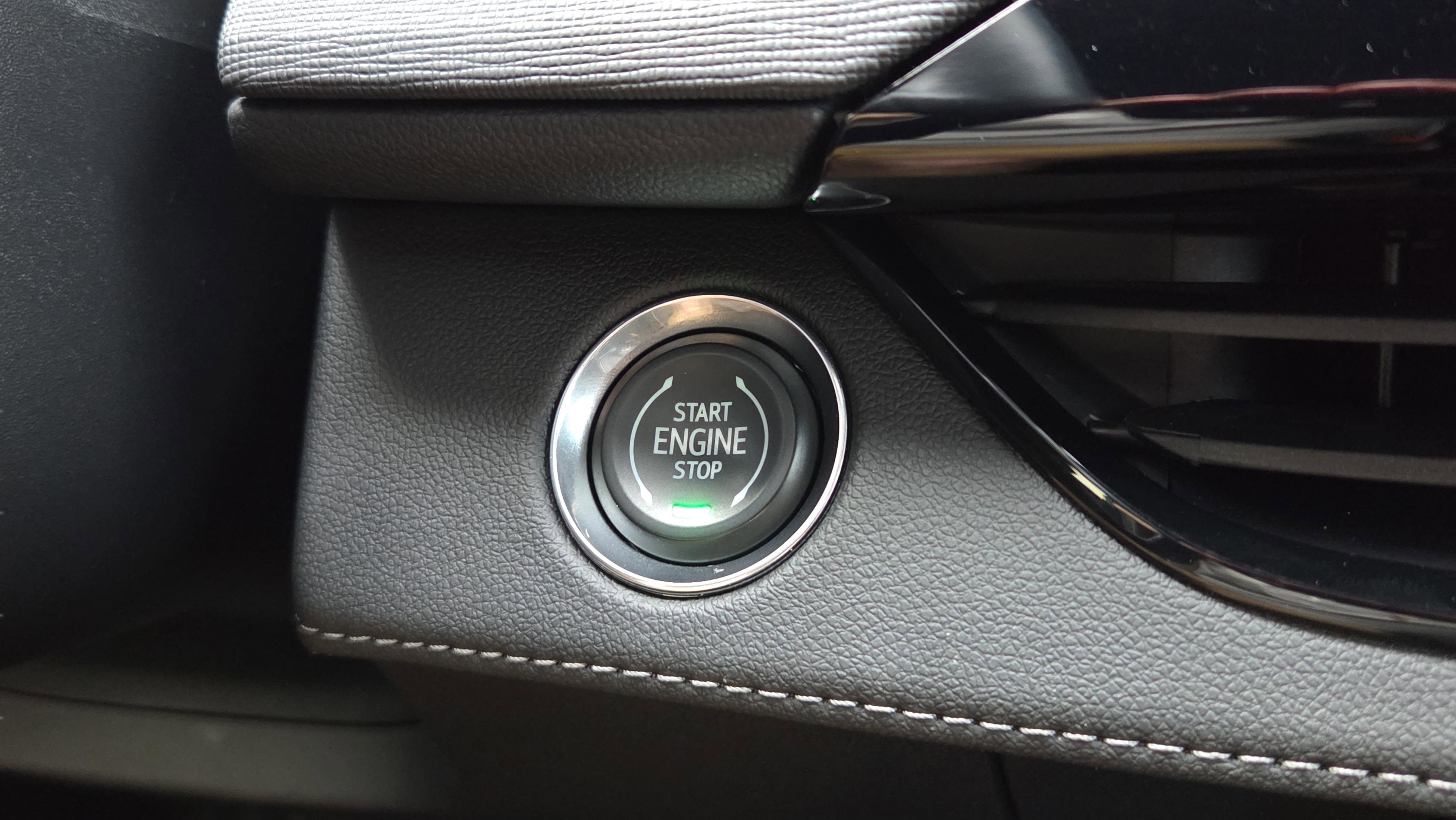 Used 2025 Buick Enclave Sport Touring w/ Power Package image 29