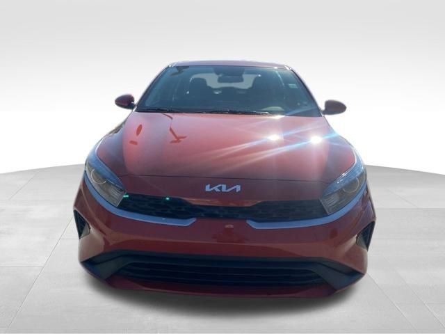 Used 2023 Kia Forte LXS image 2
