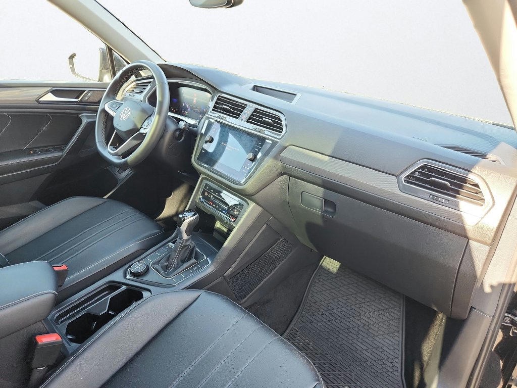 Certified 2024 Volkswagen Tiguan SE AWD/4WD image 24