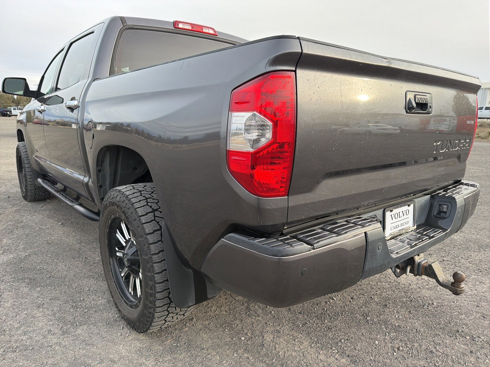 Used 2014 Toyota Tundra Platinum image 4