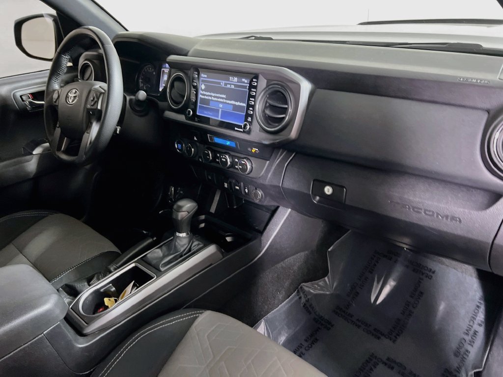 Certified 2022 Toyota Tacoma TRD Off-Road w/ Black Out Package (TMS) AWD/4WD image 25