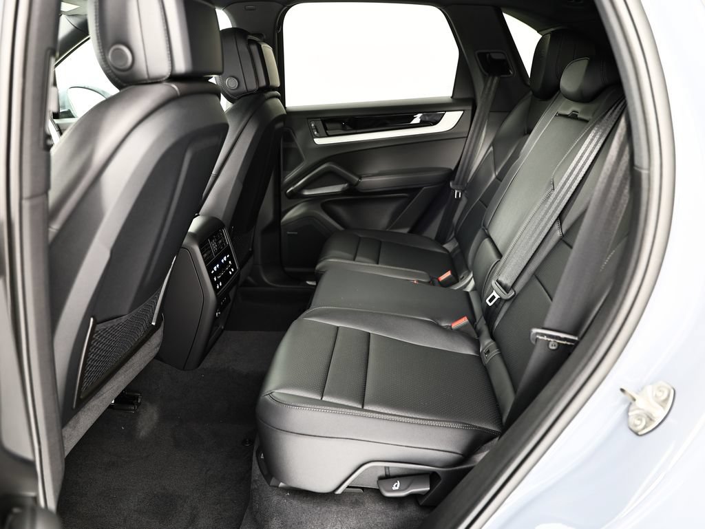 New 2026 Porsche Cayenne AWD/4WD image 27
