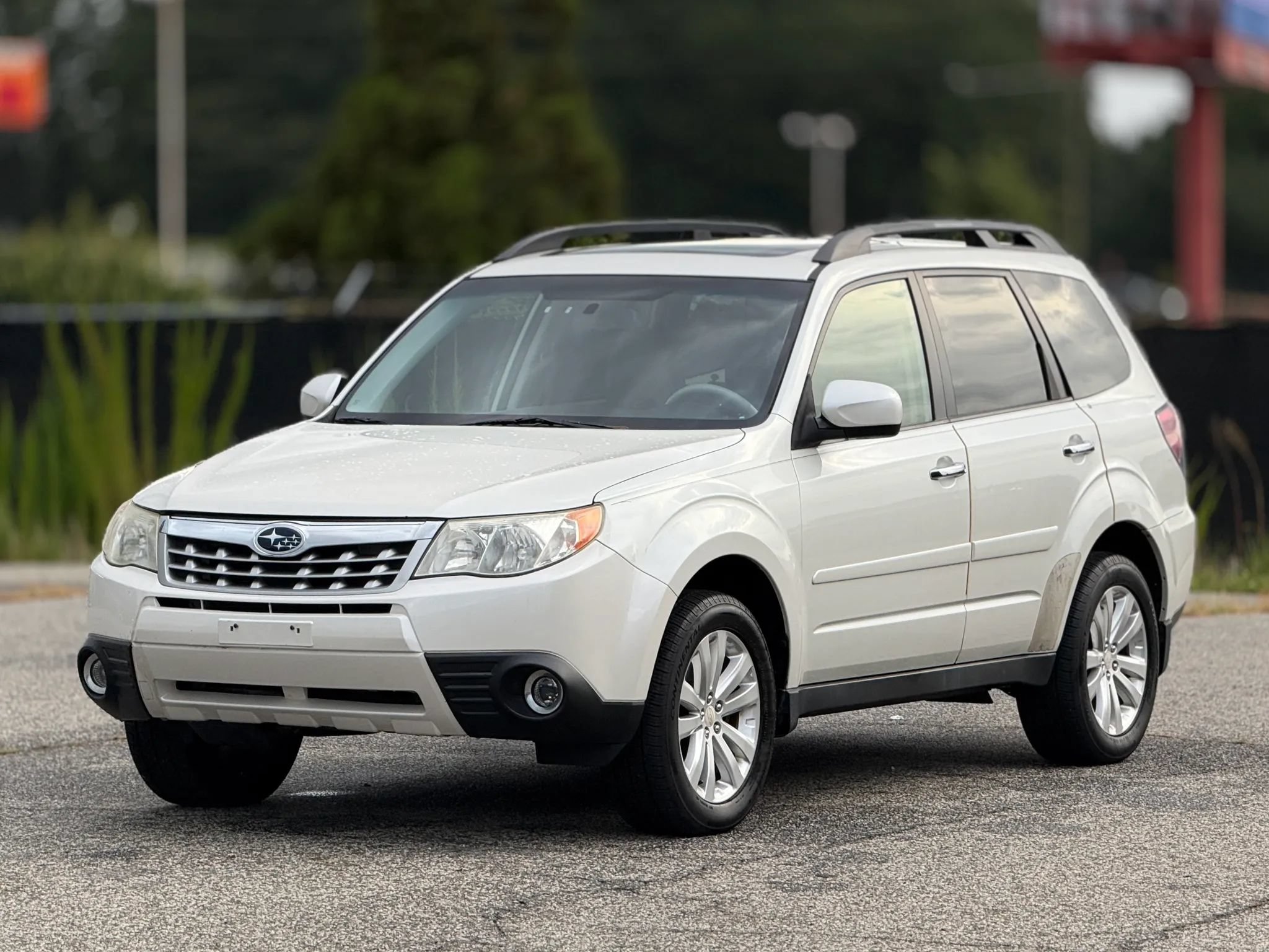 Used 2012 Subaru Forester 2.5X Limited AWD/4WD image 6