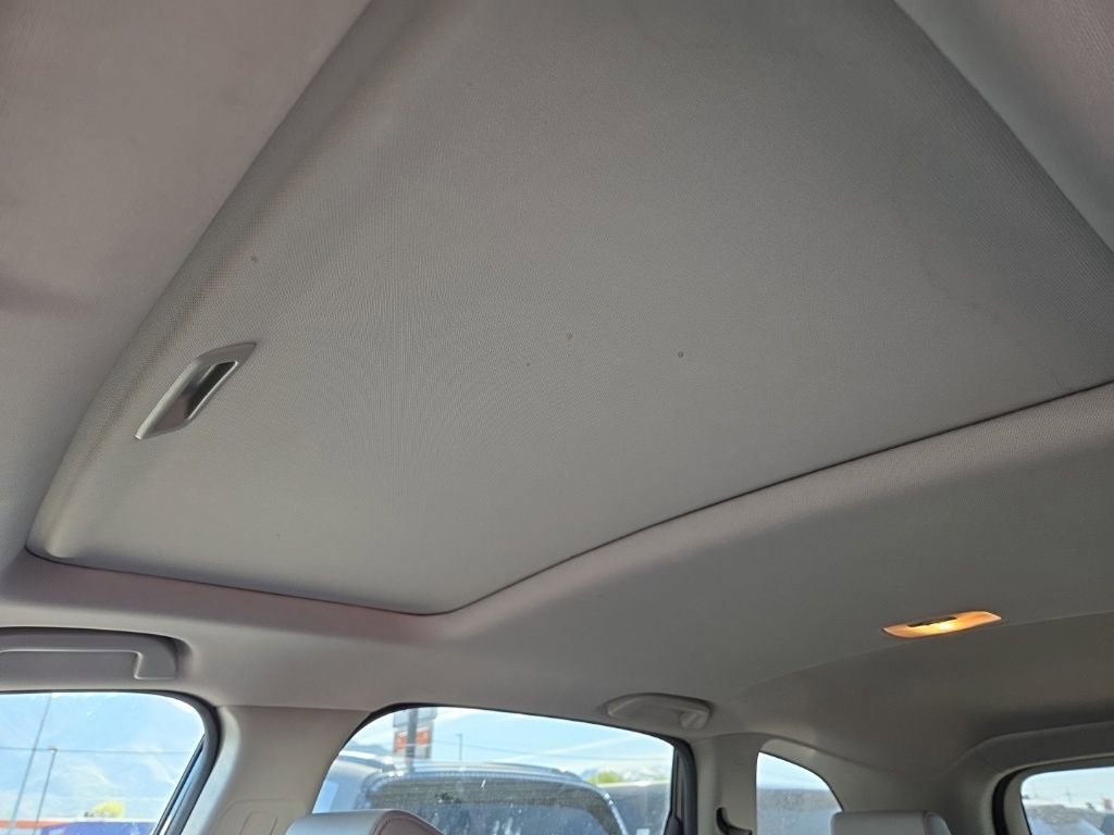 Used 2018 Honda CR-V Touring image 19