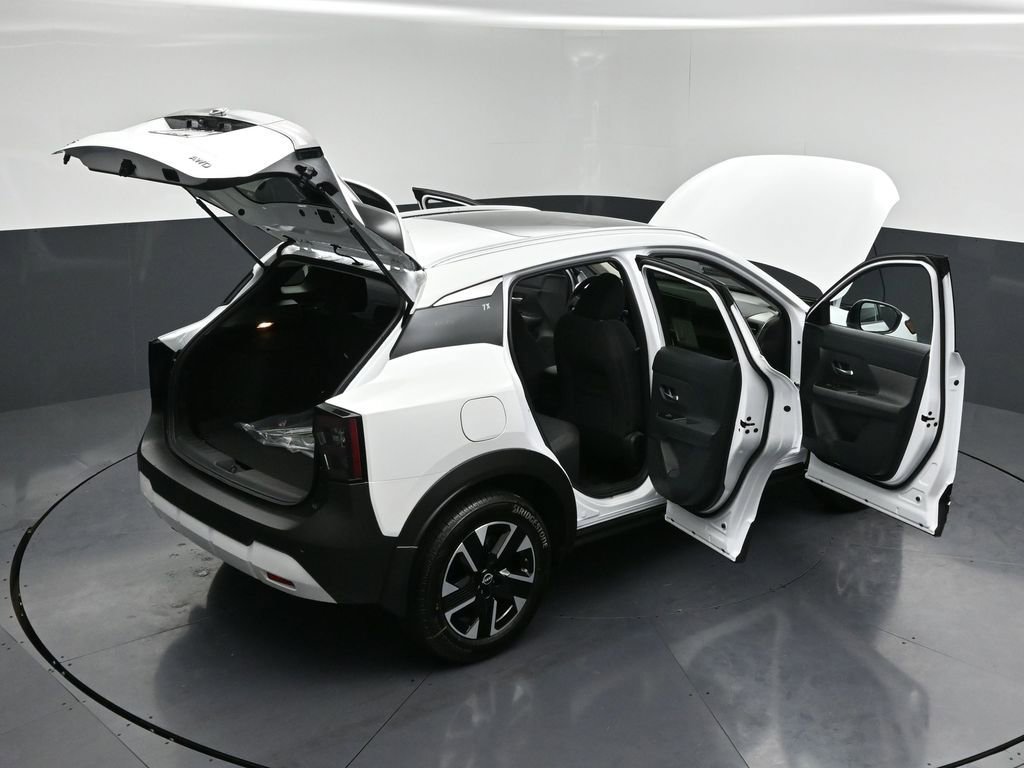 New 2026 Nissan Kicks SV w/ SV Premium Package AWD/4WD image 32