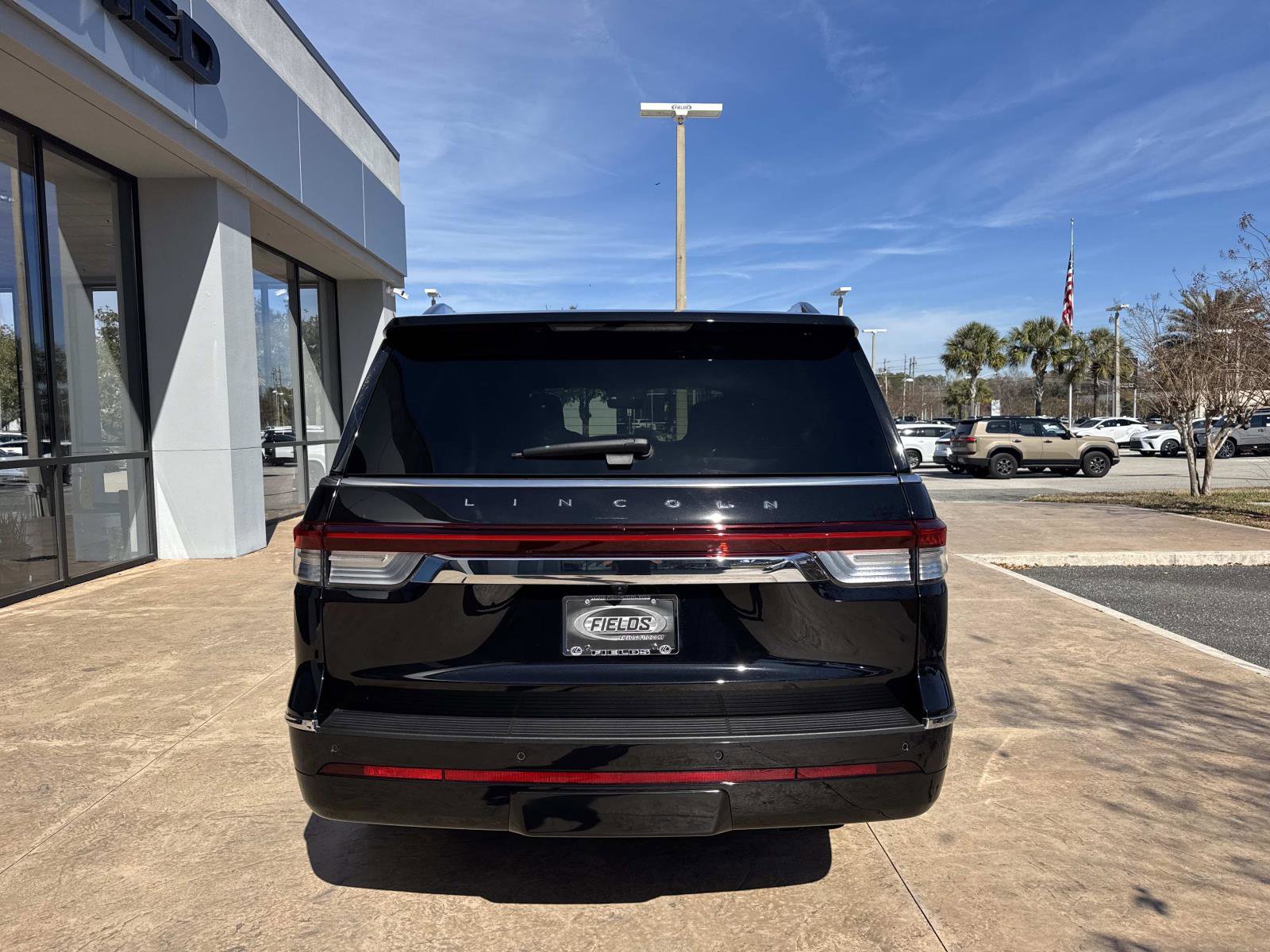 Used 2024 Lincoln Navigator L Reserve image 4