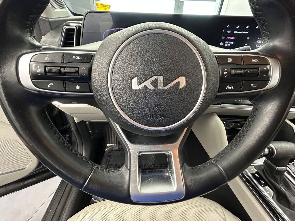 Used 2024 Kia Sportage EX image 30