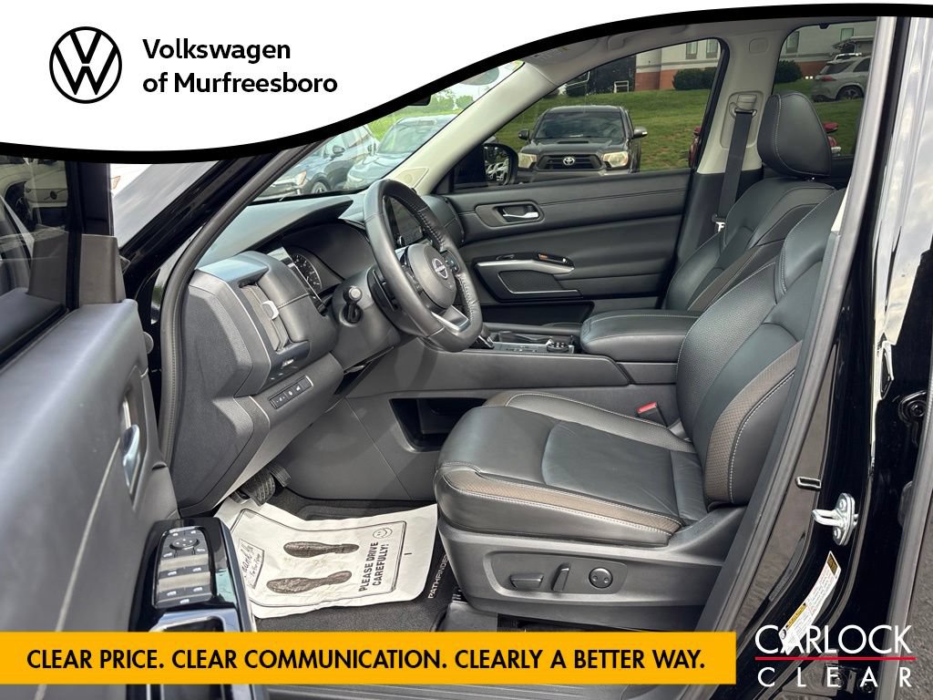 Used 2024 Nissan Pathfinder SL w/ SL Premium Package AWD/4WD image 15