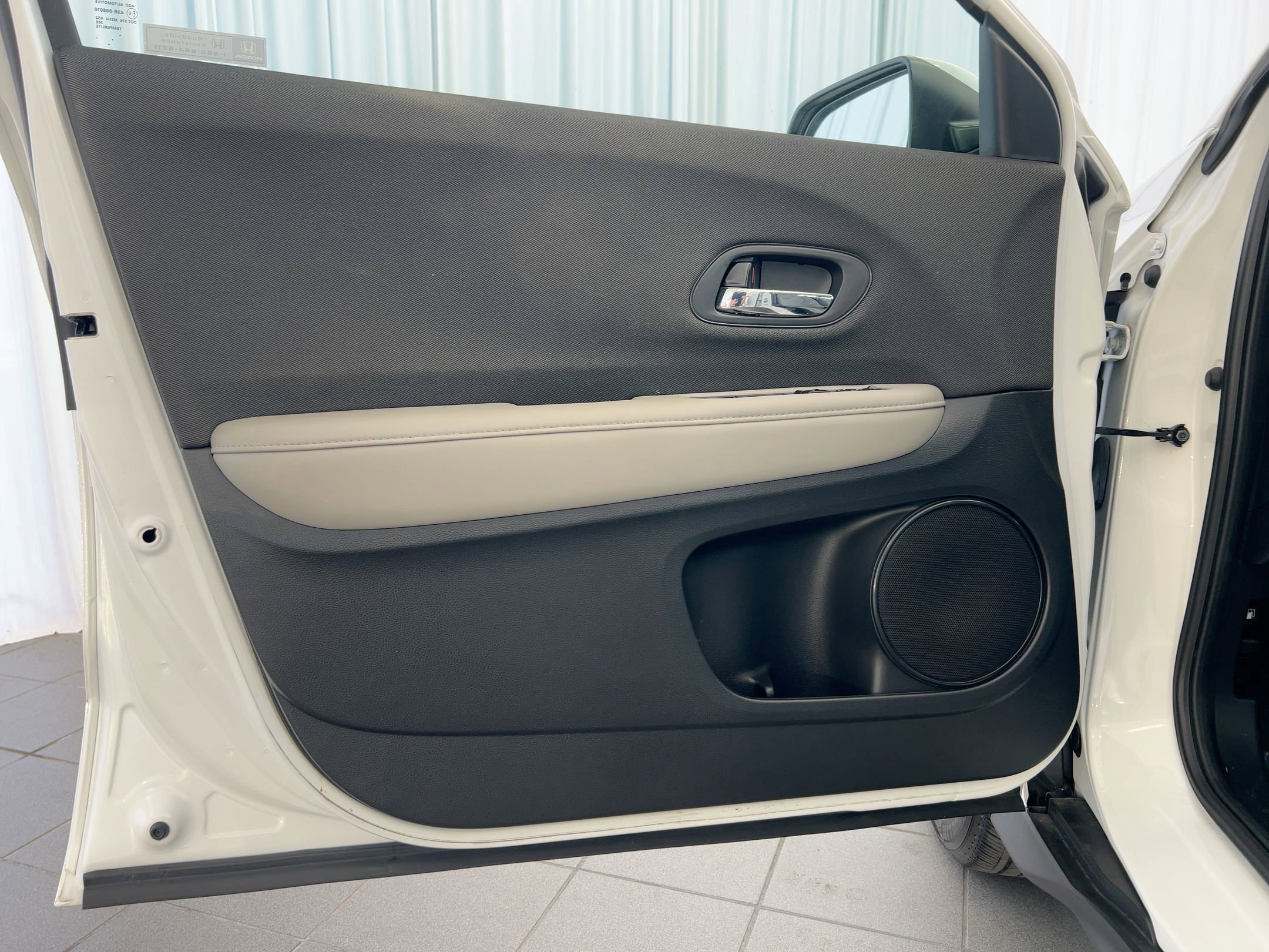 Used 2022 Honda HR-V LX image 21