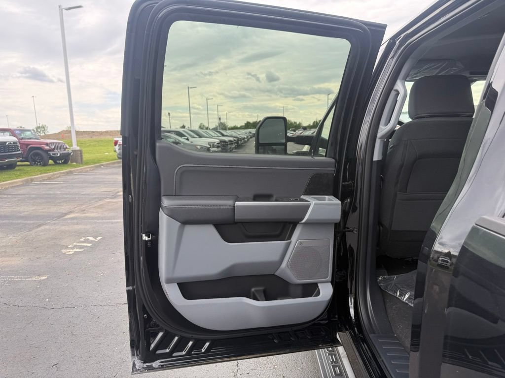 New 2026 Ford F250 XLT w/ XLT Premium Package AWD/4WD image 30