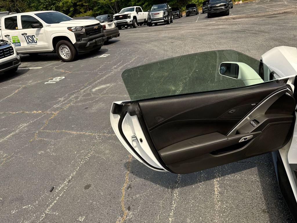 Used 2018 Chevrolet Corvette Stingray Convertible w/ 1LT RWD image 13