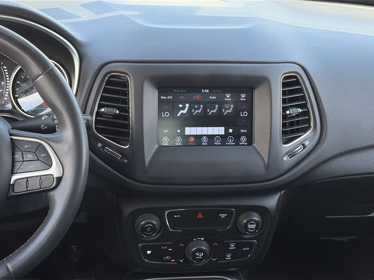 Used 2021 Jeep Compass Latitude w/ Sun and Sound Group FWD image 14