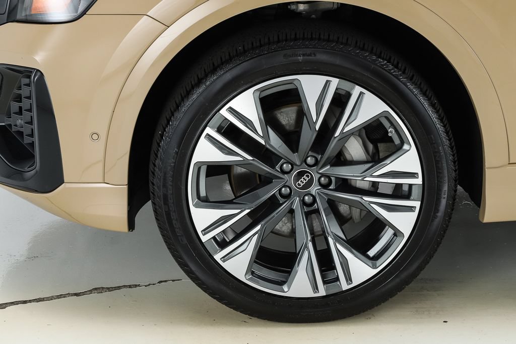 Used 2025 Audi Q8 Premium Plus AWD/4WD image 9