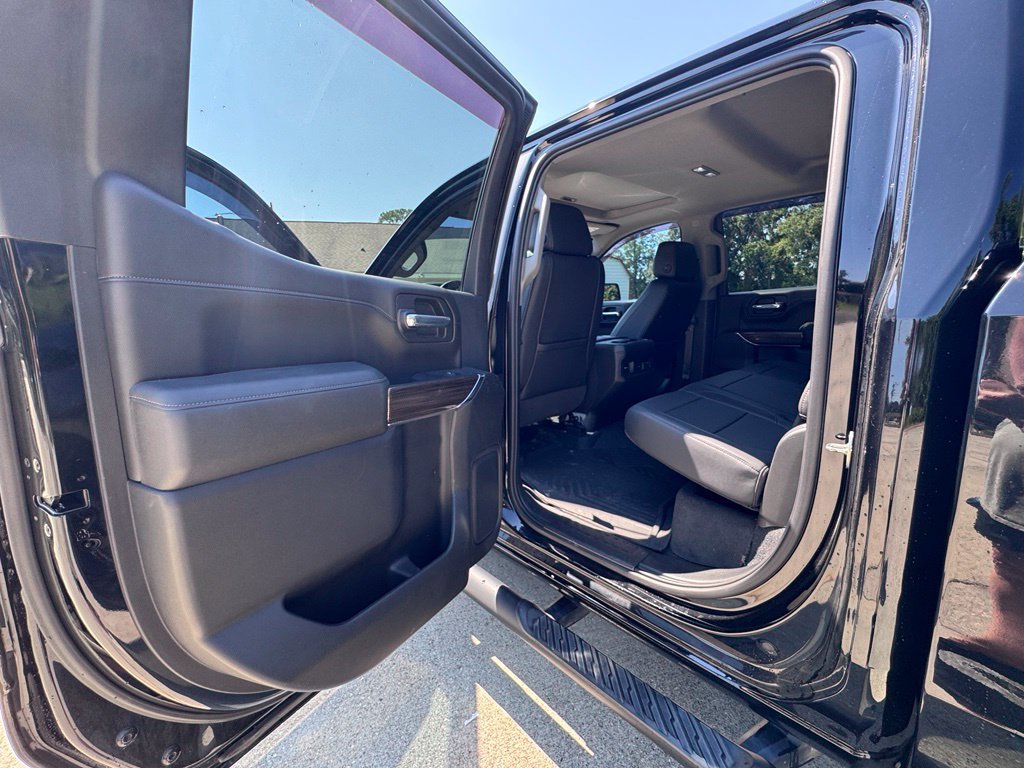 Used 2020 Chevrolet Silverado 1500 LT Trail Boss w/ Midnight Edition AWD/4WD image 12