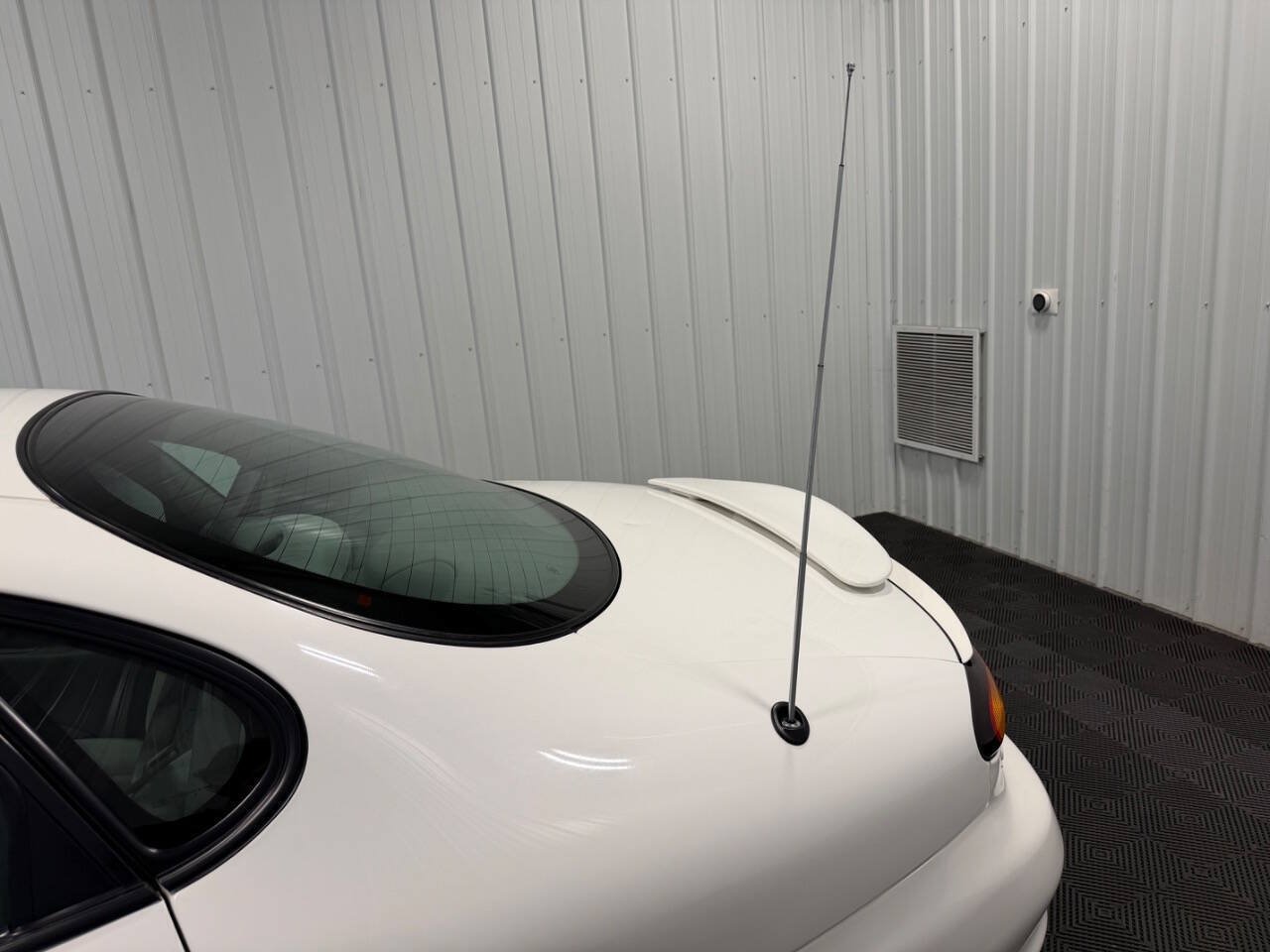 Used 1997 Ford Taurus SHO FWD image 33