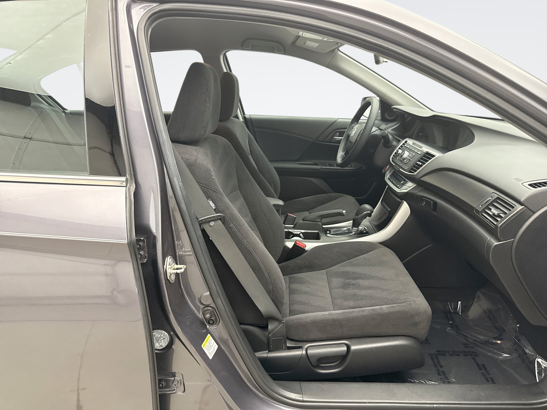 Used 2015 Honda Accord Hybrid Sedan image 16