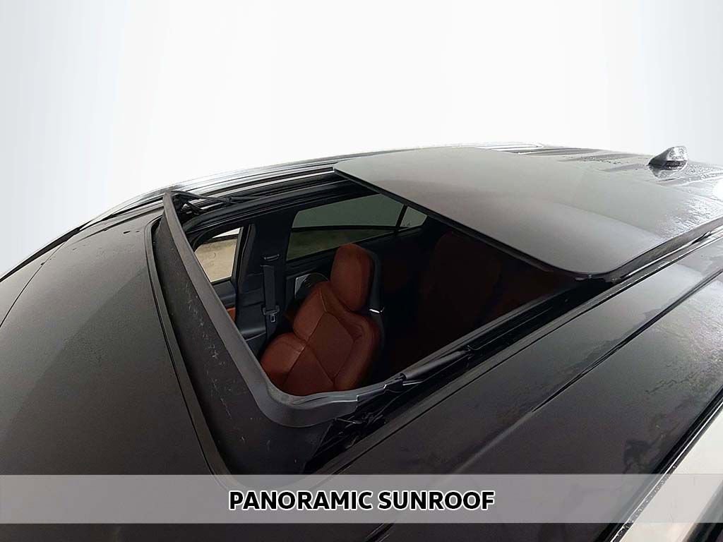 Used 2025 Lincoln Aviator Reserve w/ Equipment Group 201A image 4