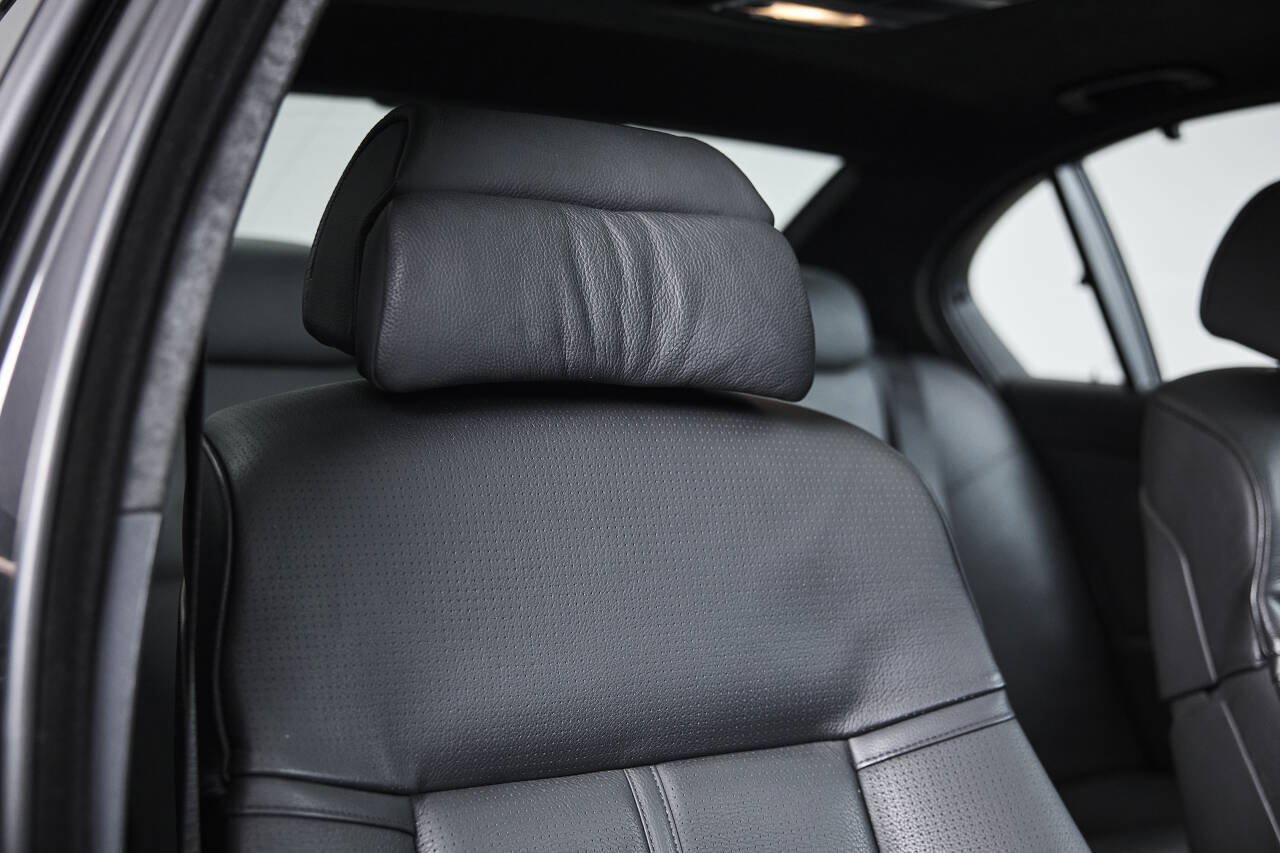 Used 2006 BMW M5 RWD image 96