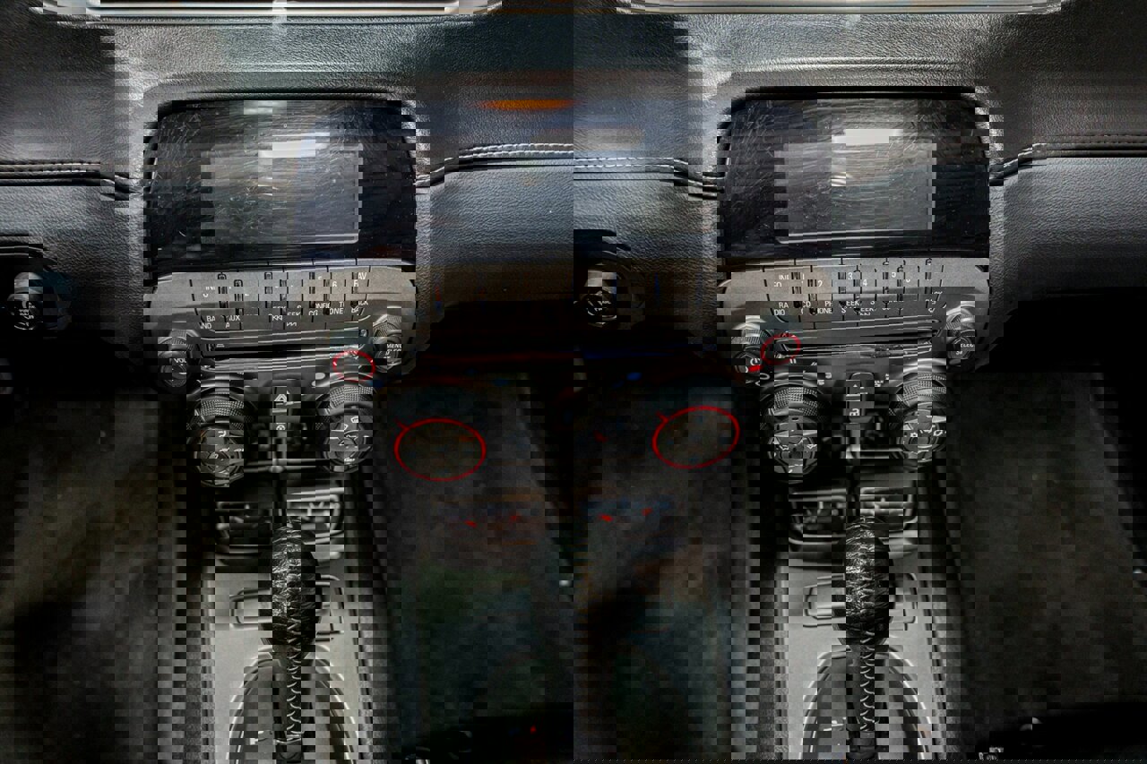 Used 2012 Chevrolet Camaro SS w/ Orange Stripe Package image 13