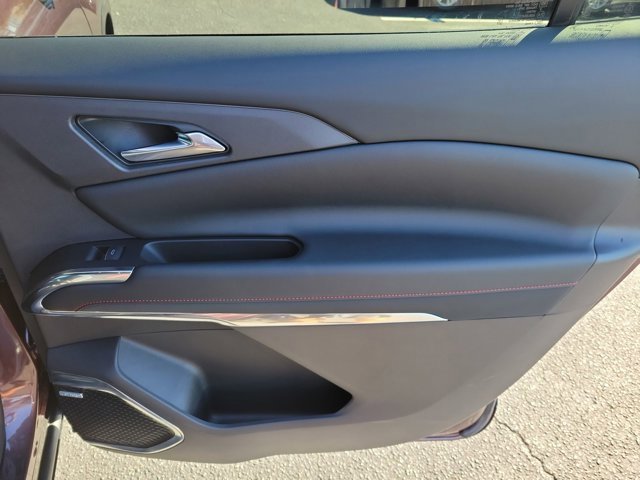 Used 2024 Chevrolet Traverse RS image 11