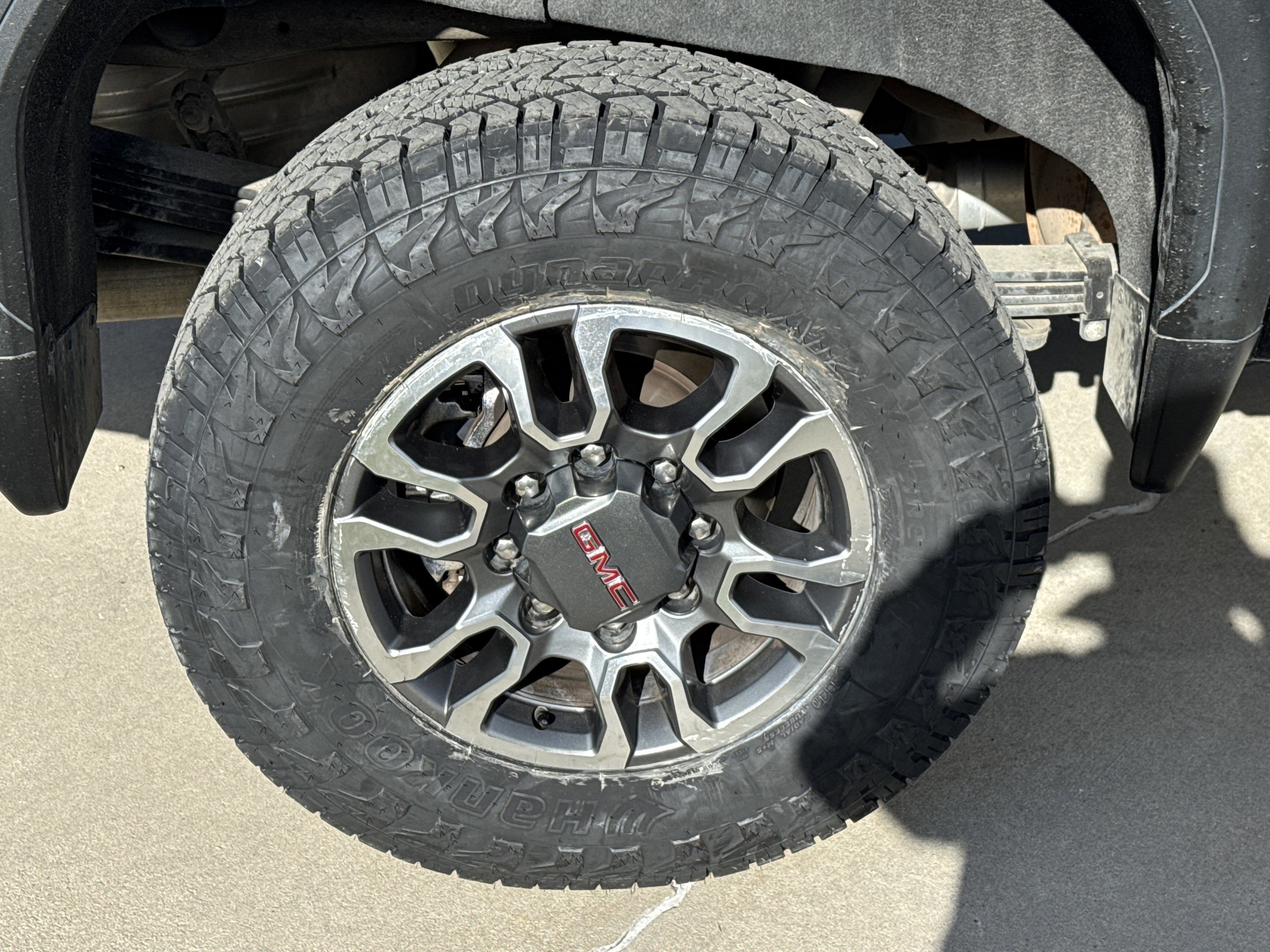 Used 2022 GMC Sierra 2500 AT4 w/ AT4 Preferred Package AWD/4WD image 12