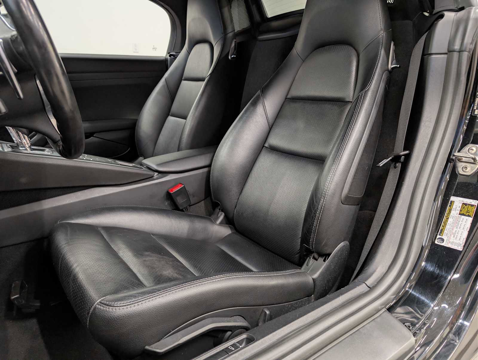 Used 2016 Porsche Boxster image 18