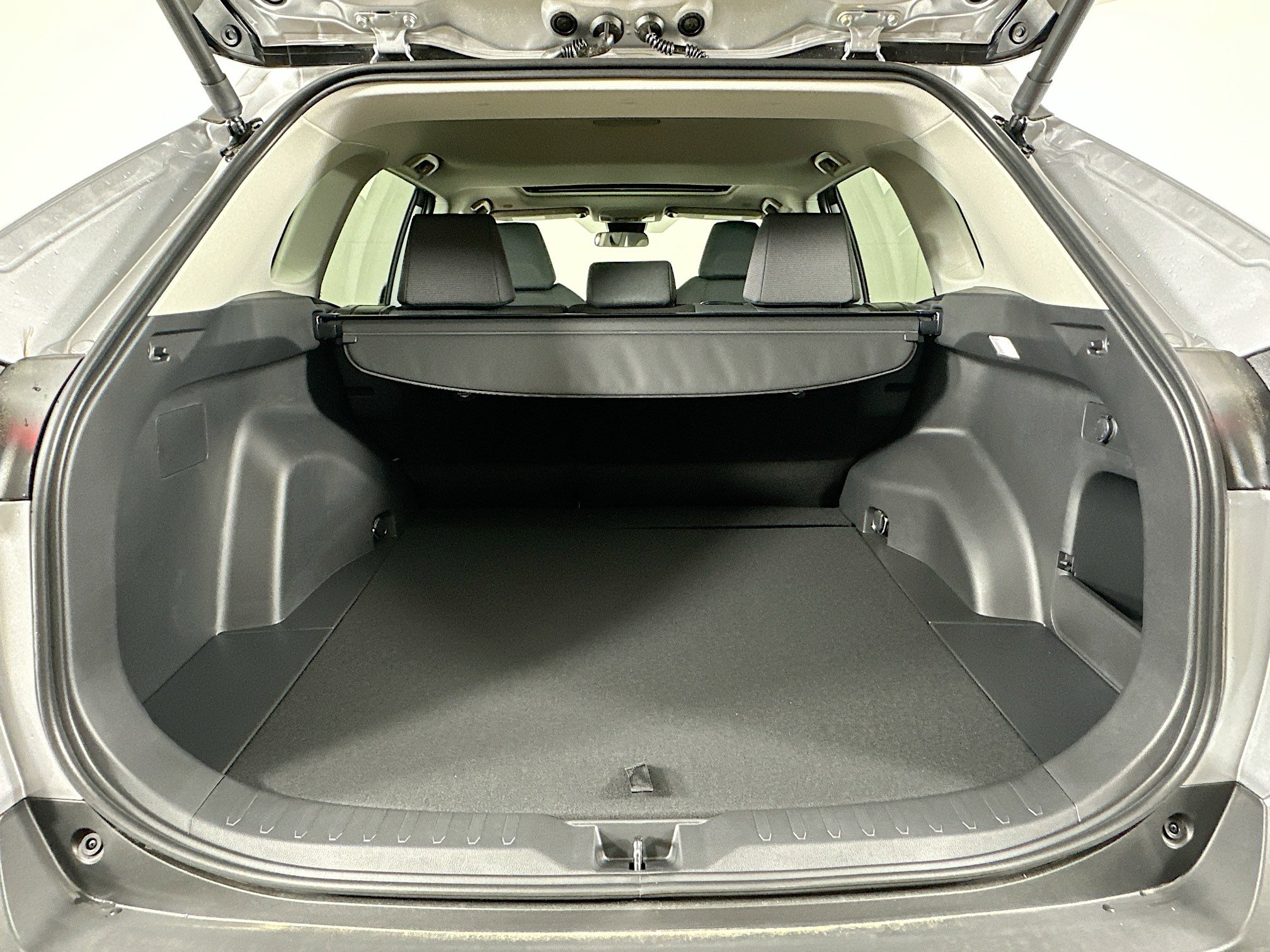 Used 2025 Toyota RAV4 XLE w/ Convenience Package image 27