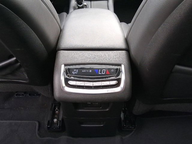 Used 2023 Cadillac XT6 Luxury image 23