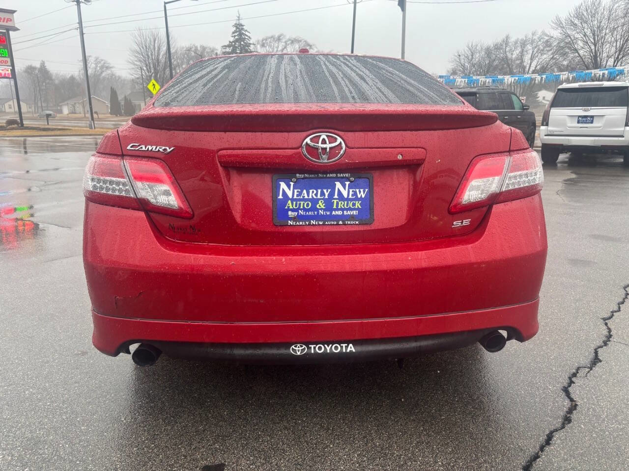 Used 2011 Toyota Camry SE w/ SE Extra-Value Pkg #1 image 4