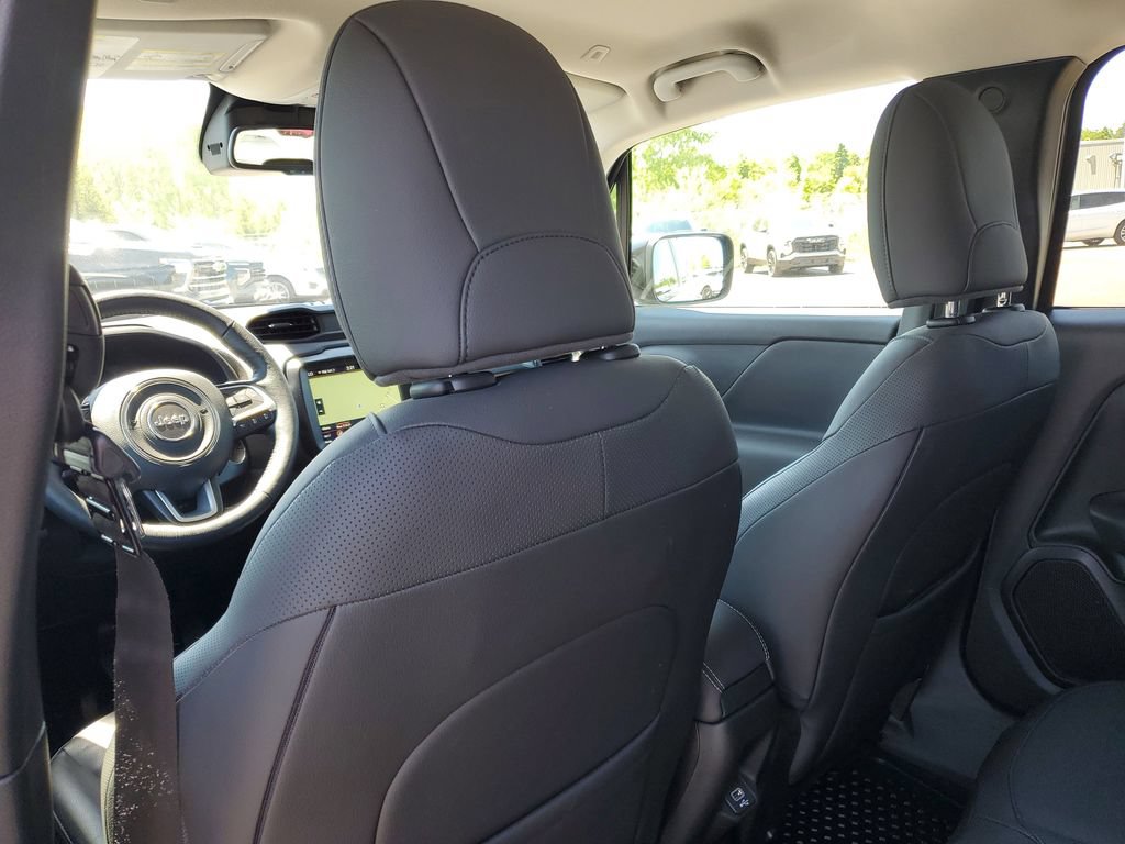 Used 2023 Jeep Renegade Limited AWD/4WD image 28