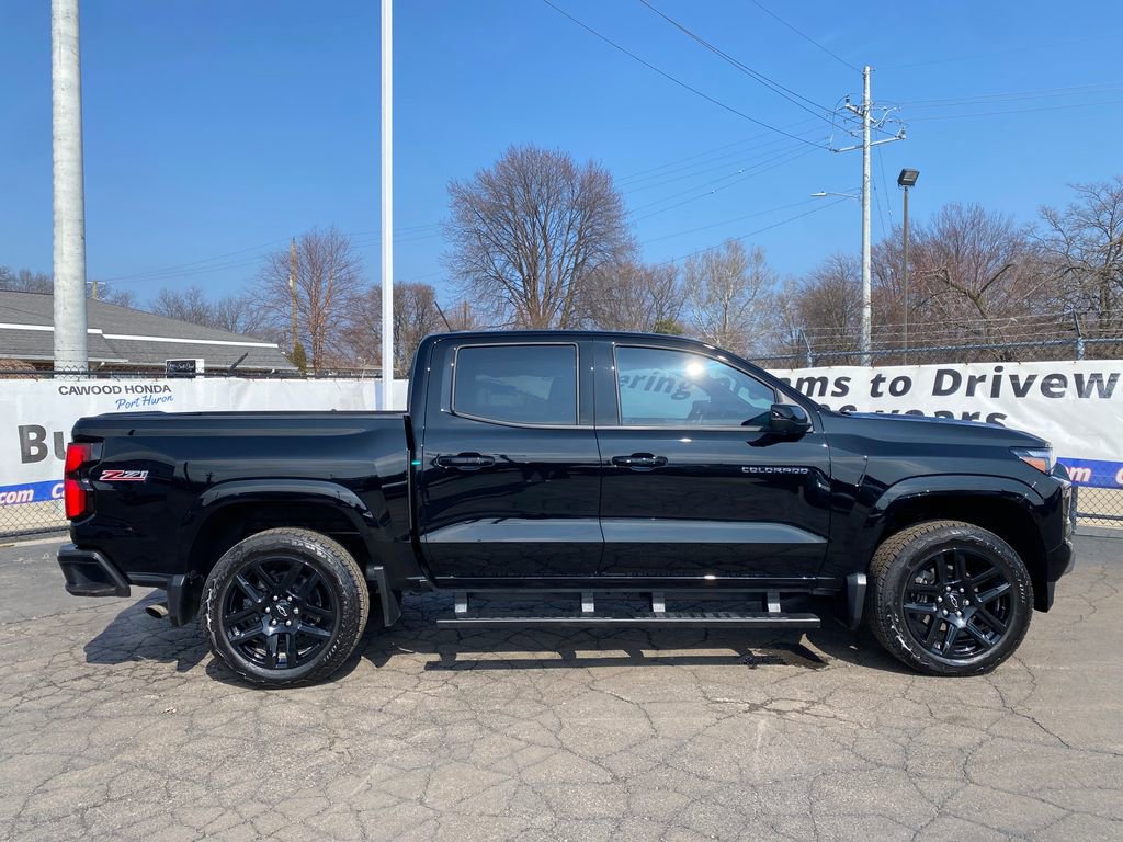 Used 2024 Chevrolet Colorado Z71 w/ Z71 Convenience Package 2 image 2
