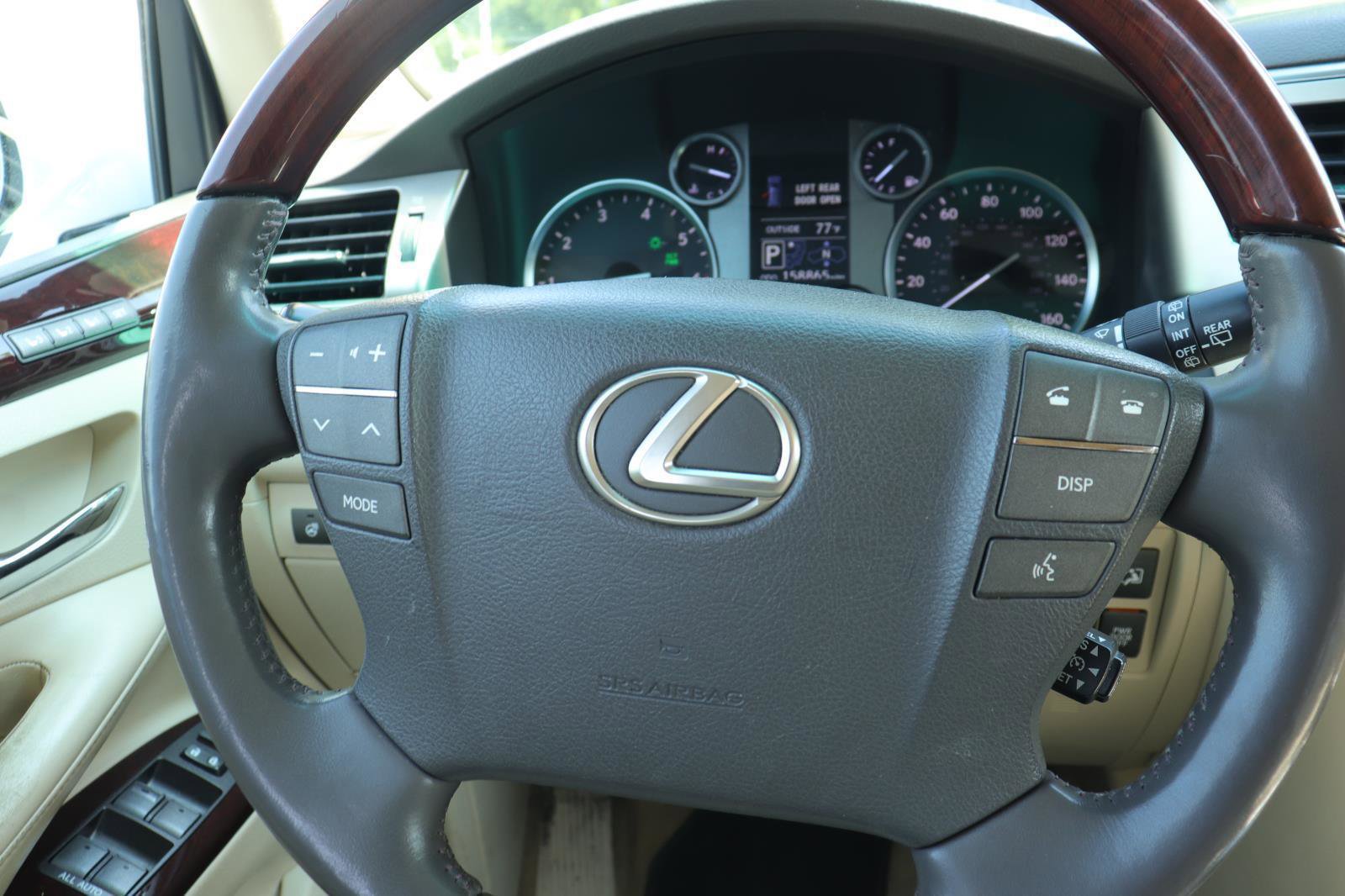 Used 2013 Lexus LX 570 4WD w/ Luxury Pkg image 30