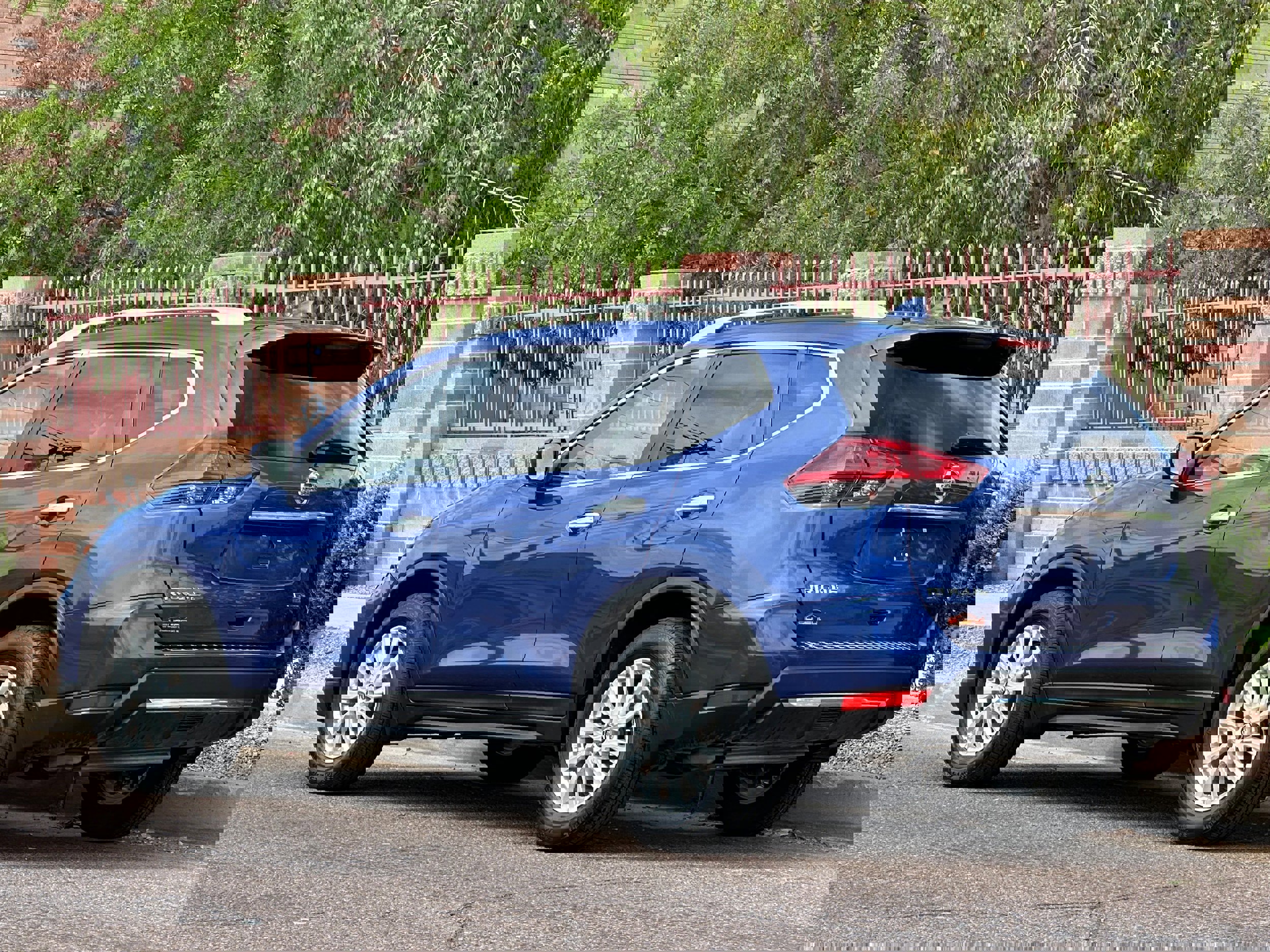 Used 2019 Nissan Rogue S w/ Special Edition Package image 4