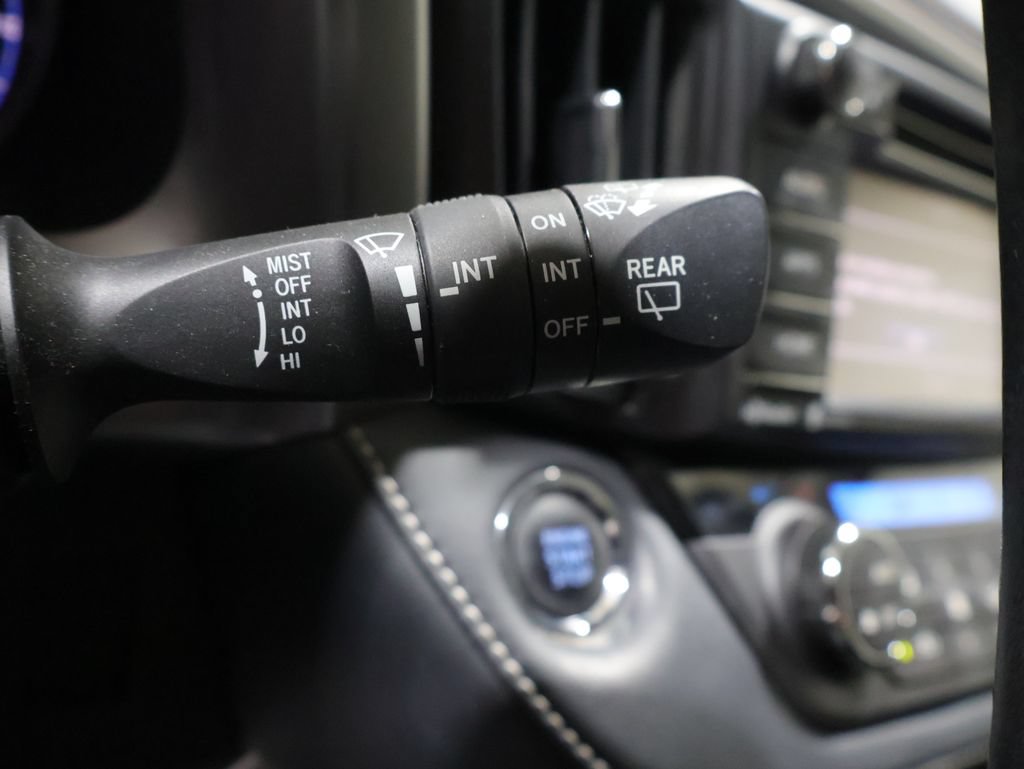 Used 2018 Toyota RAV4 XLE w/ Plus Extra Value Package AWD/4WD image 36