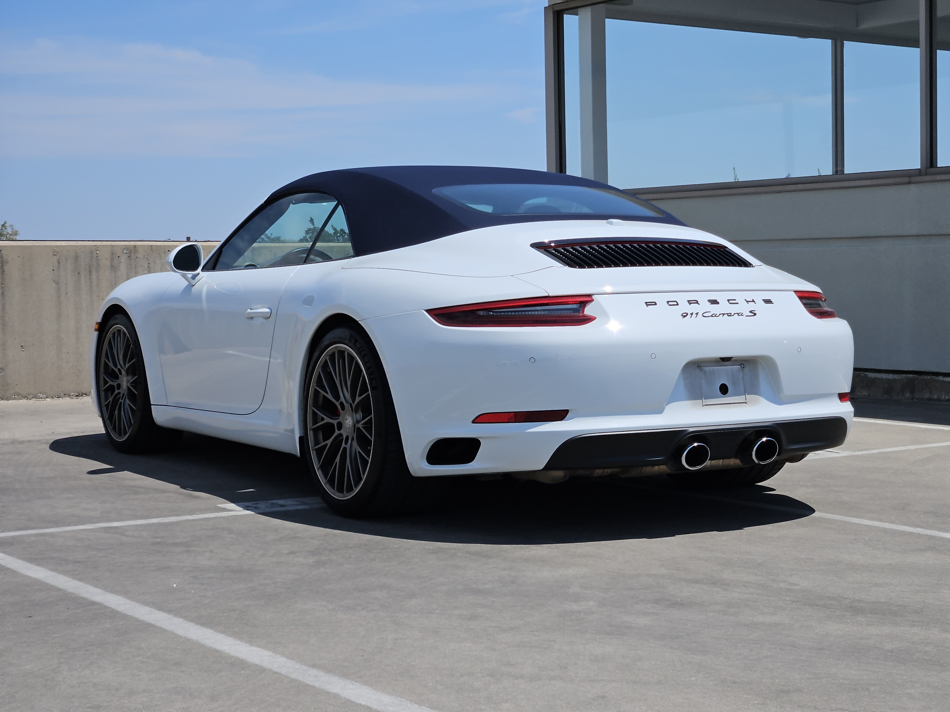 Certified 2019 Porsche 911 Carrera S RWD image 3