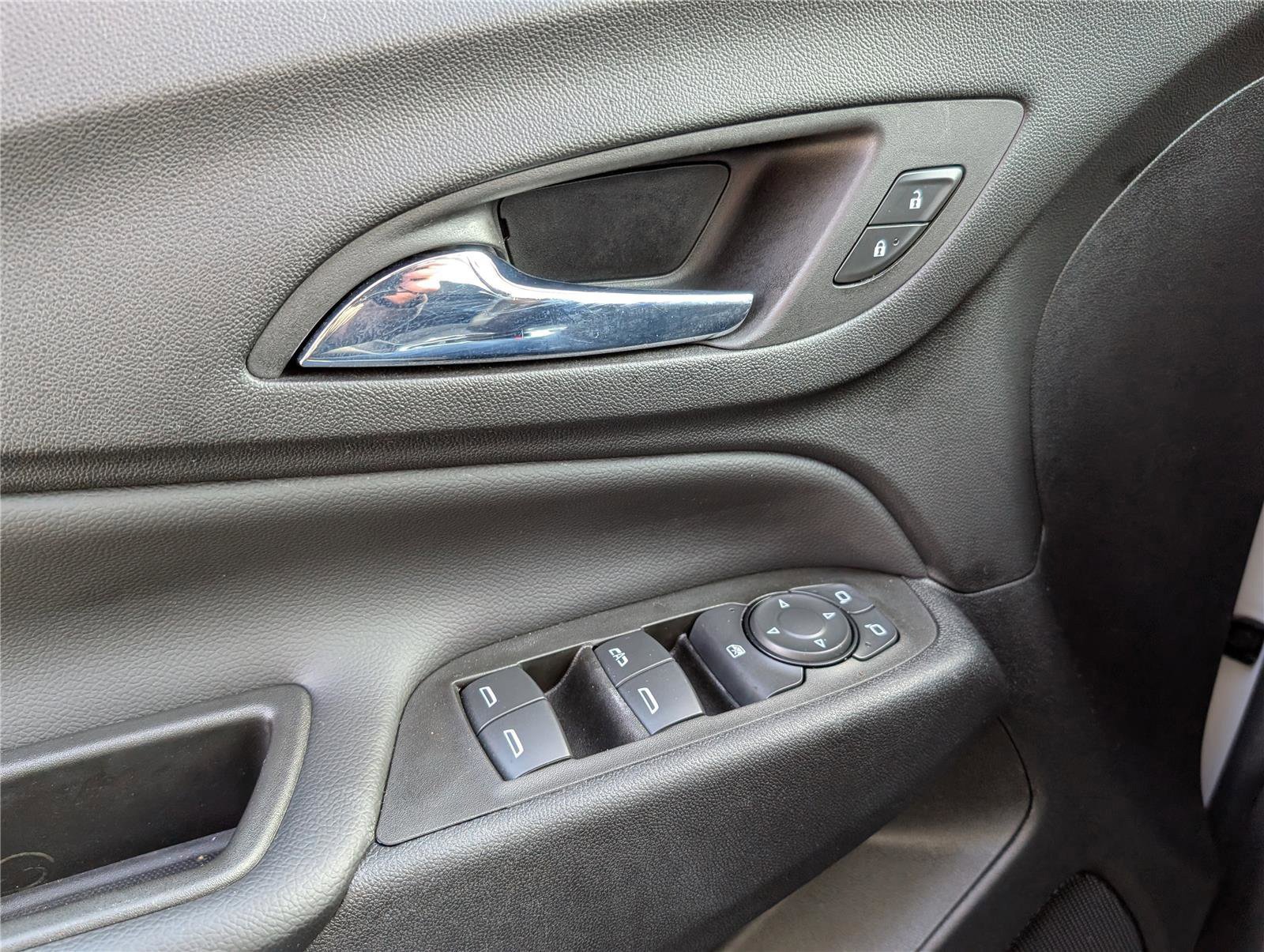 Used 2022 Chevrolet Equinox LT AWD/4WD image 19