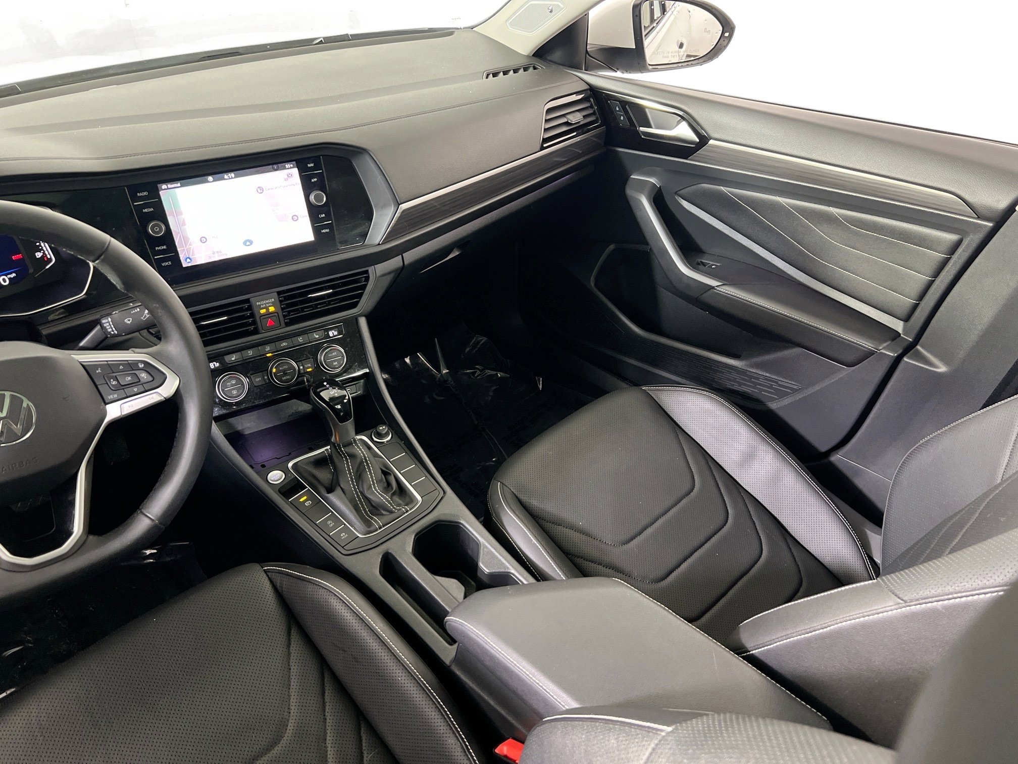 Used 2022 Volkswagen Jetta SEL image 24