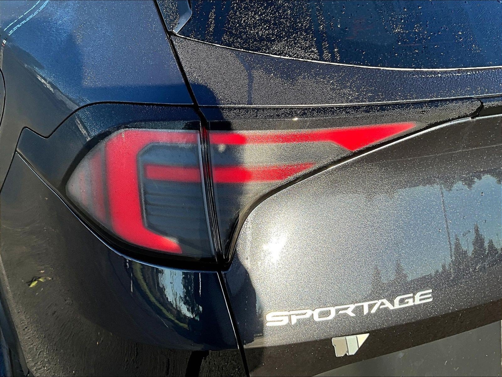 Used 2026 Kia Sportage LX FWD image 23