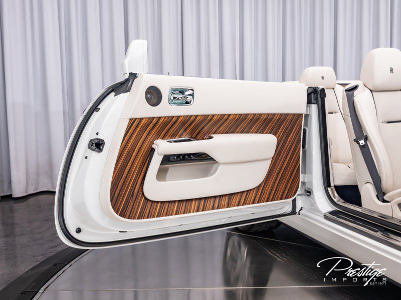 Used 2016 Rolls-Royce Dawn image 37