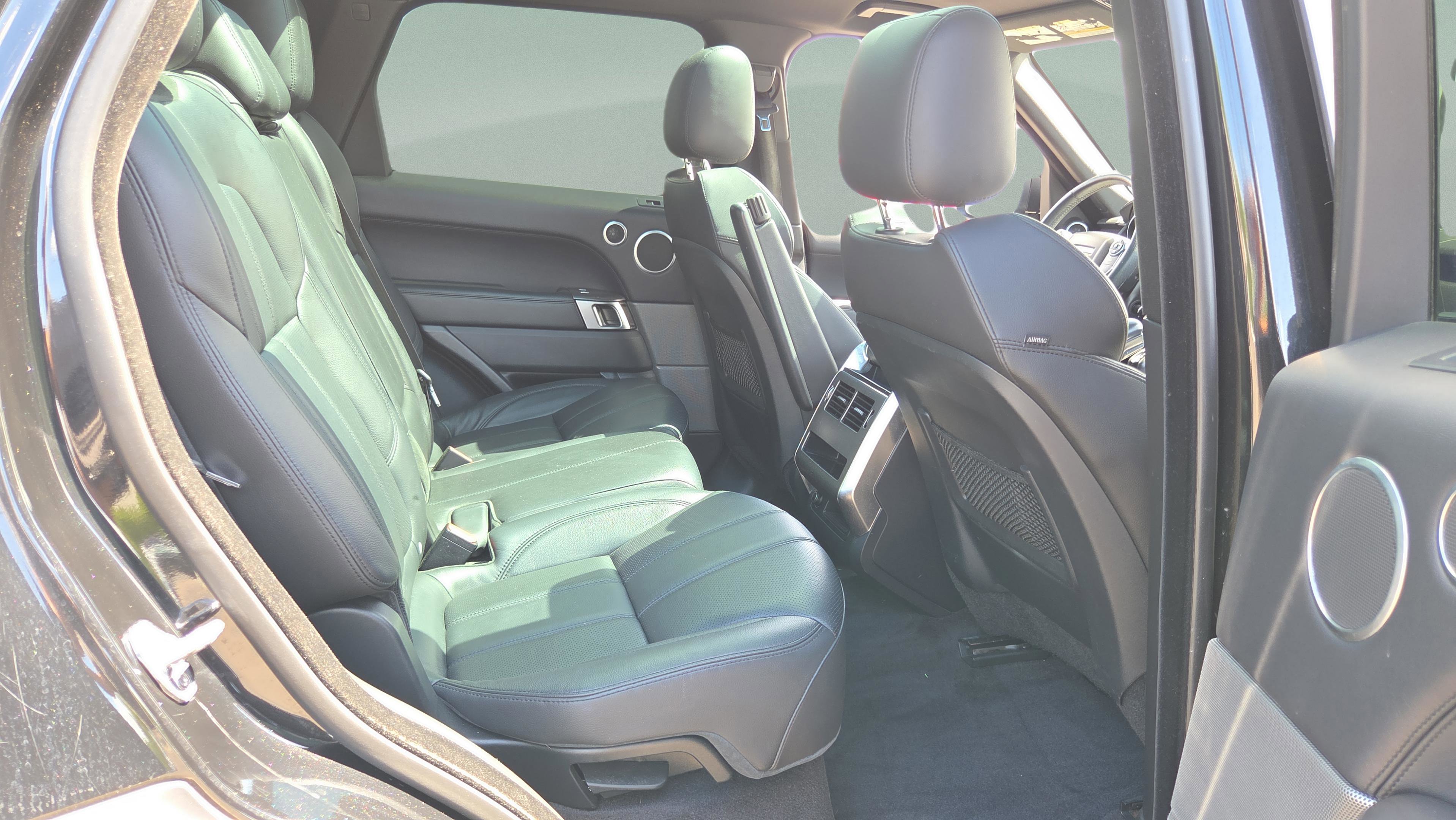 Used 2016 Land Rover Range Rover Sport SE AWD/4WD image 16