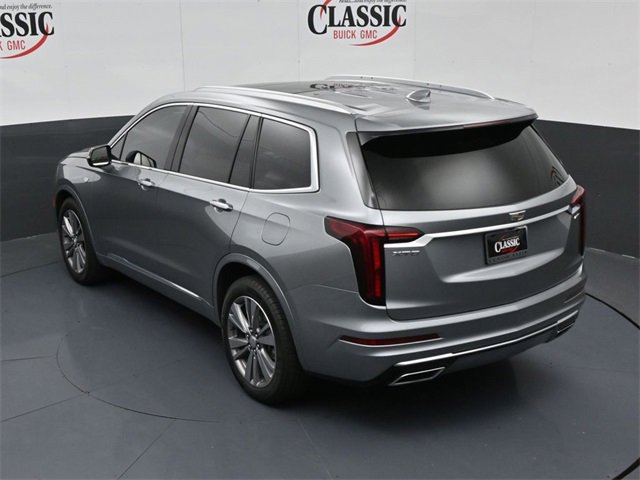 Used 2025 Cadillac XT6 Premium Luxury image 17