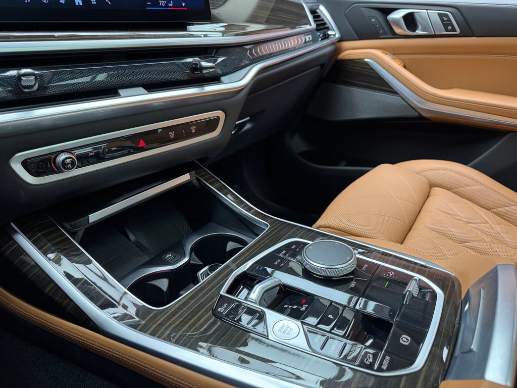 Used 2024 BMW X7 xDrive40i w/ Premium Package AWD/4WD image 19
