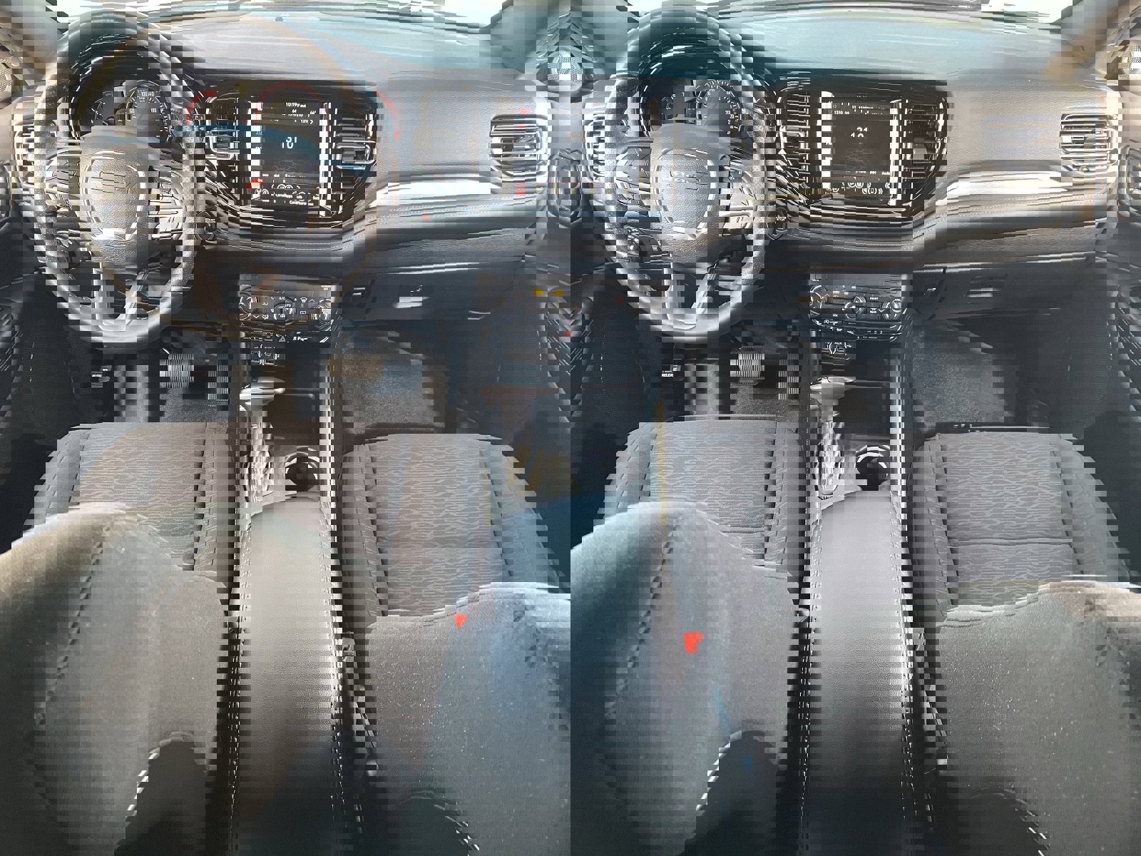 Used 2021 Dodge Durango SXT image 16