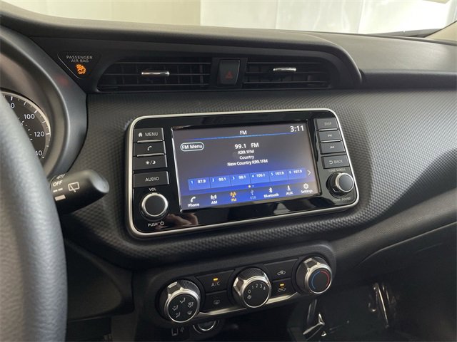 Certified 2025 Nissan Kicks Play S image 23