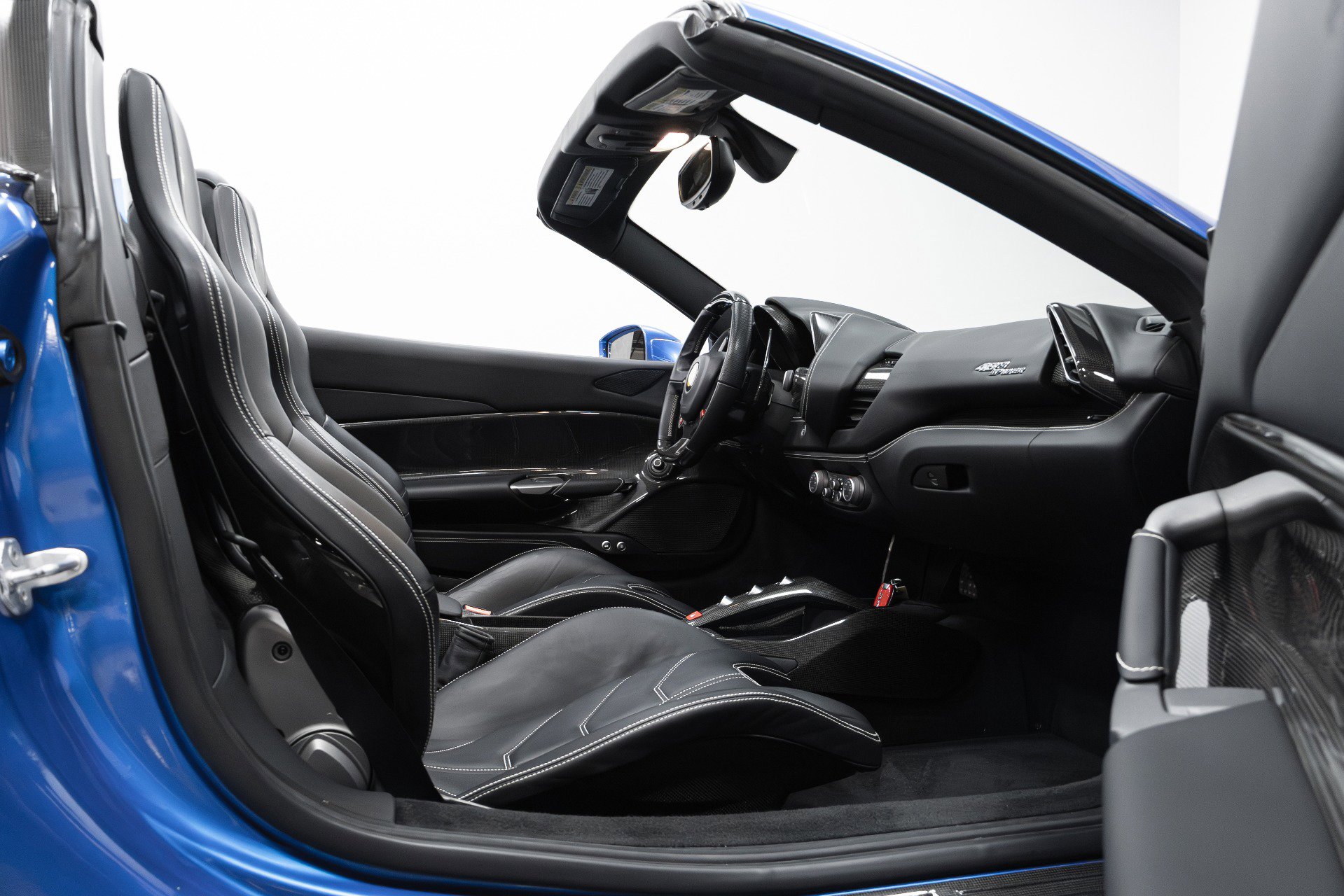 Used 2016 Ferrari 488 Spider image 28